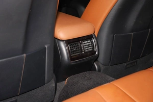 Седан Toyota Crown 2017 года, 3099000 рублей, Новосибирск