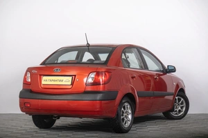 Седан Kia Rio 2007 года, 579000 рублей, Томск