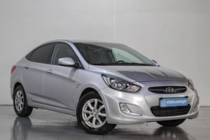 Седан Hyundai Solaris 2013 года, 999000 рублей, Челябинск