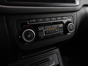 Внедорожник Volkswagen Tiguan 2013 года, 1020000 рублей, Краснодар