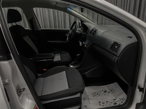 Седан Volkswagen Polo 2012 года, 799000 рублей, Красноярск