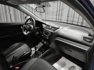 Хетчбэк Kia Rio 2014 года, 680000 рублей, Красноярск