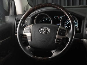 Внедорожник Toyota Land Cruiser 2010 года, 4200000 рублей, Тюмень