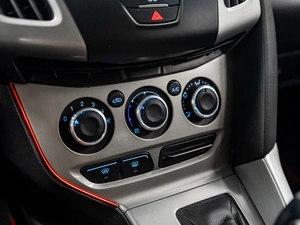 Универсал Ford Focus 2012 года, 775000 рублей, Красноярск