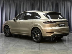 Внедорожник Porsche Cayenne S 2018 года, 7999000 рублей, Тюмень