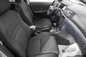 Хетчбэк Toyota Corolla 2005 года, 829000 рублей, Барнаул