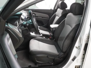 Седан Chevrolet Cruze 2013 года, 849000 рублей, Воронеж