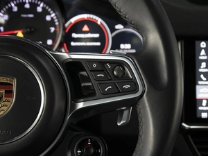 Внедорожник Porsche Cayenne 2018 года, 6980000 рублей, Омск