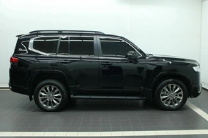 Внедорожник Toyota Land Cruiser 2021 года, 10390000 рублей, Красноярск