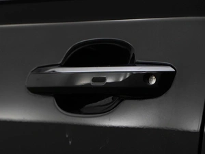 Внедорожник Audi Q5L 2023 года, 5489999 рублей, Москва