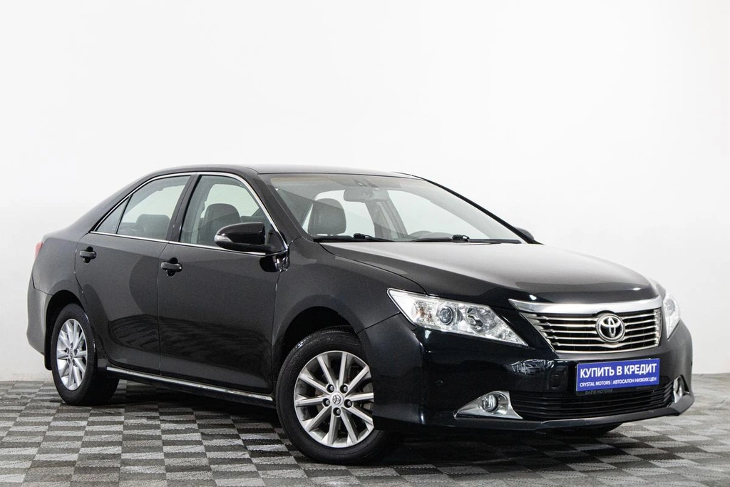 Седан Toyota Camry 2013 года, 1589000 рублей, Сургут
