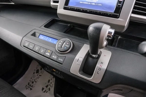 Минивэн Honda Freed 2015 года, 1289000 рублей, Красноярск