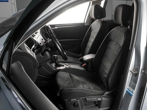 Внедорожник Volkswagen Tiguan 2017 года, 2990000 рублей, Тюмень