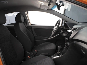 Седан Hyundai Solaris 2015 года, 960000 рублей, Омск