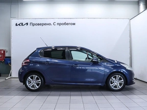 Хетчбэк Peugeot 208 2013 года, 710000 рублей, Красноярск