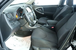 Внедорожник Toyota RAV4 2011 года, 1429000 рублей, Омск