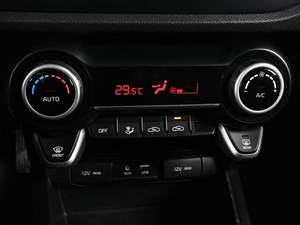 Хетчбэк Kia Rio X-Line 2019 года, 1739000 рублей, Аксай