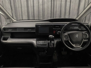 Минивэн Honda Stepwgn Spada 2015 года, 2185000 рублей, Красноярск