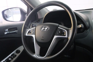 Хетчбэк Hyundai Solaris 2012 года, 639000 рублей, Омск