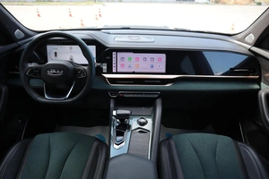 Седан Geely Monjaro 2023 года, 3400000 рублей, Мирное