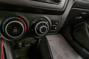 Хетчбэк Kia Rio 2013 года, 749000 рублей, Челябинск