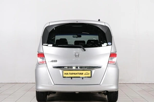 Минивэн Honda Freed 2014 года, 1089000 рублей, Красноярск
