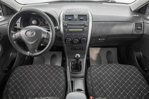 Седан Toyota Corolla 2008 года, 959000 рублей, Барнаул