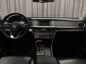 Седан Kia Optima 2018 года, 1745000 рублей, Красноярск