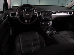 Внедорожник Volkswagen Touareg 2015 года, 2599000 рублей, Воронеж