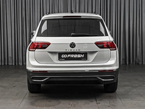 Внедорожник Volkswagen Tiguan 2021 года, 2390000 рублей, Ставрополь