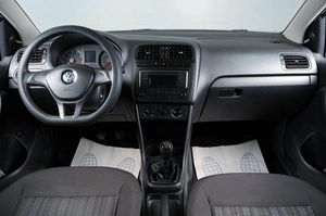 Седан Volkswagen Polo 2018 года, 1049000 рублей, Тюмень