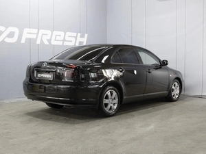 Седан Toyota Avensis 2005 года, 850000 рублей, Омск
