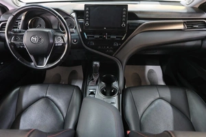 Седан Toyota Camry 2021 года, 2759000 рублей, Омск