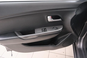 Седан Kia Rio 2015 года, 1089000 рублей, Красноярск