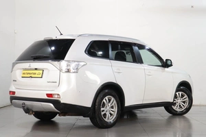 Внедорожник Mitsubishi Outlander 2014 года, 1599000 рублей, Челябинск
