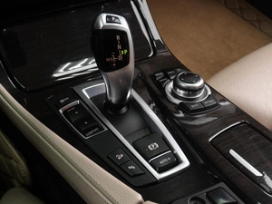 Седан BMW 5 серия 2012 года, 1969000 рублей, Тюмень
