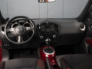 Внедорожник Nissan Juke 2012 года, 1050000 рублей, Омск