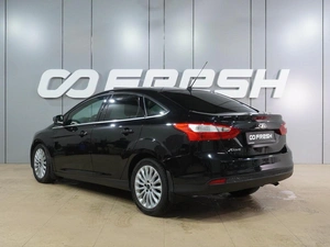 Седан Ford Focus 2011 года, 959000 рублей, Воронеж