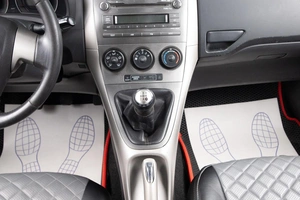 Хетчбэк Toyota Auris 2007 года, 589000 рублей, Оренбург
