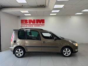 Компактвэн Skoda Roomster 2014 года, 710000 рублей, Курск