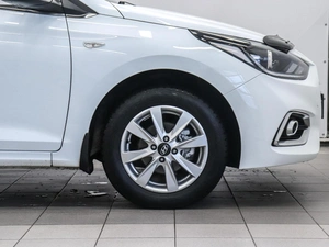 Седан Hyundai Solaris 2017 года, 1250000 рублей, Красноярск