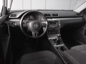 Седан Volkswagen Passat 2011 года, 799500 рублей, Ростов-на-Дону