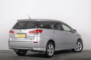 Минивэн Toyota Wish 2012 года, 1289000 рублей, Томск