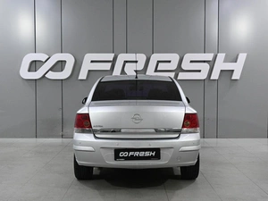 Седан Opel Astra 2010 года, 530000 рублей, Аксай
