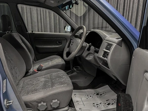 Хетчбэк Mazda Demio 2000 года, 255000 рублей, Красноярск