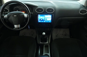 Хетчбэк Ford Focus 2006 года, 379000 рублей, Омск