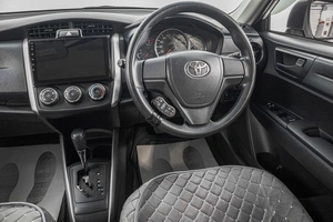 Универсал Toyota Corolla Fielder 2018 года, 1349000 рублей, Барнаул