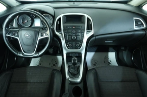 Купе Opel Astra GTC 2013 года, 939000 рублей, Омск