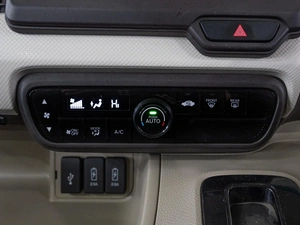 Хетчбэк Honda N-BOX 2018 года, 888000 рублей, Краснодар