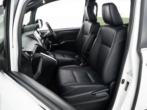 Минивэн Toyota Esquire 2018 года, 2457077 рублей, Москва